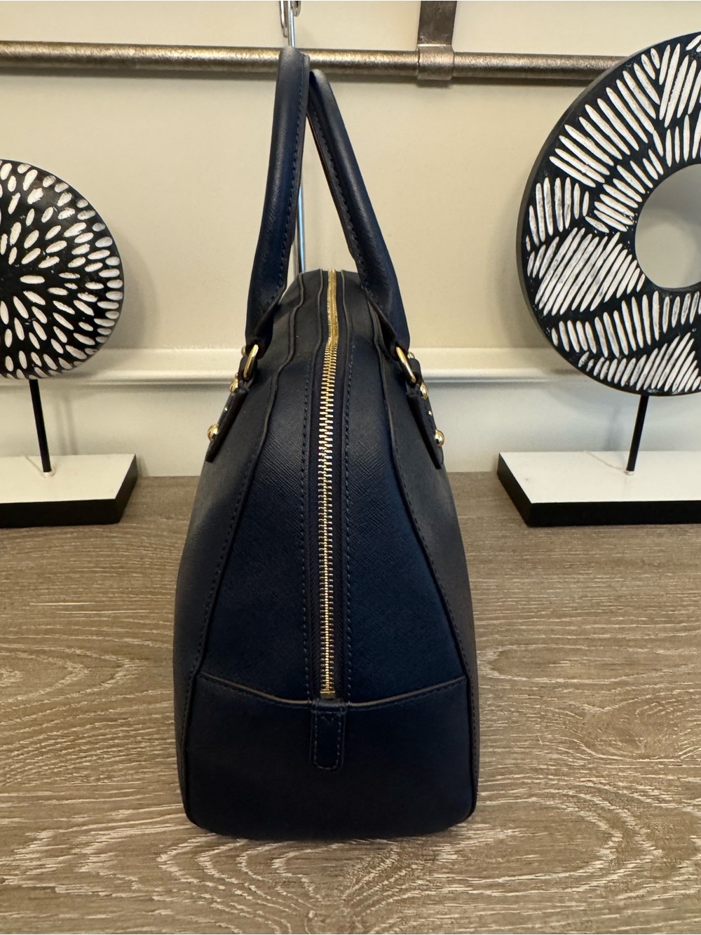 Michael Kors Navy Saffiano Dome Satchel with Gold Hardware. - Picture 7 of 12